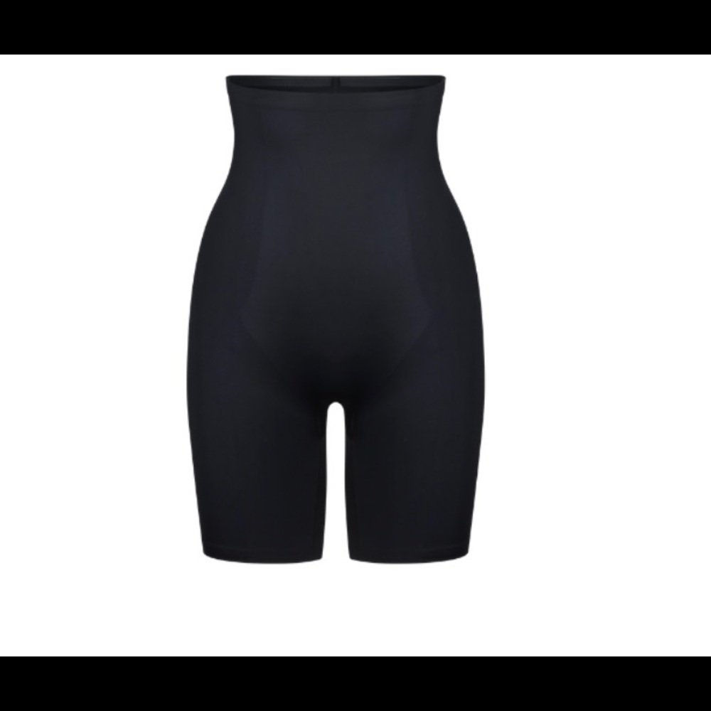 Essential Bodywear Tabby shaper NEW